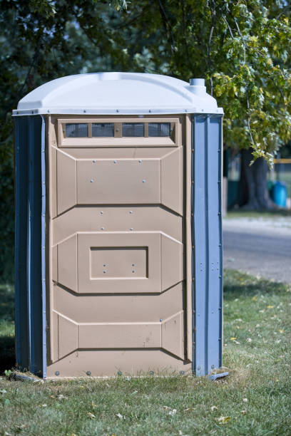 Best Portable restroom trailer rental  in Muskegon, MI